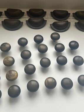 Dark Bronze 27 Knobs + 13 Cup Pulls Hardware Set